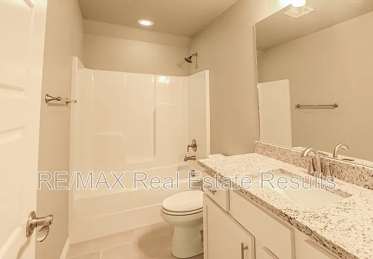 5911 SW Gentle Winds Ave — Photo 26