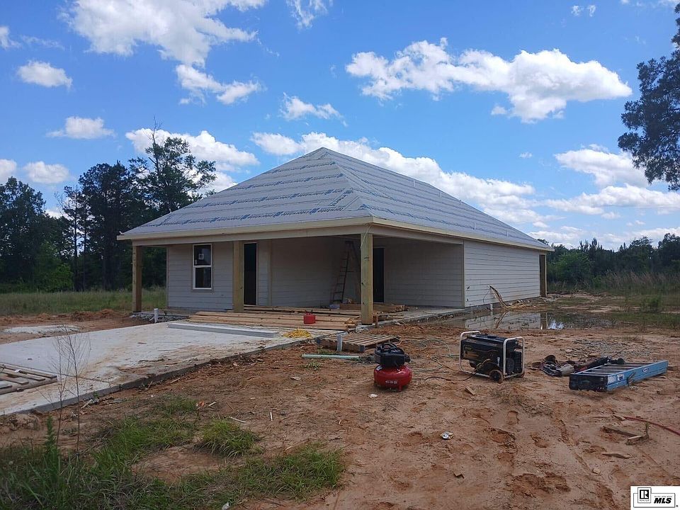 2nd image of 149 Clearwater Cir