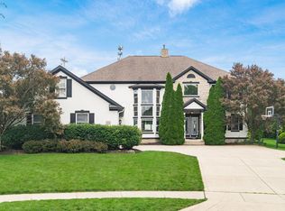 204 Oakwood Ct, Westerville, OH 43081