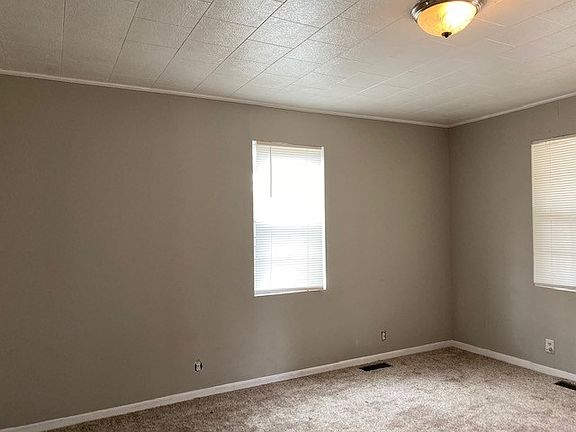5th image of 2609 Washington Ave