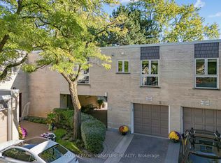 25 Proudbank Millway, Toronto, ON M2L1P3