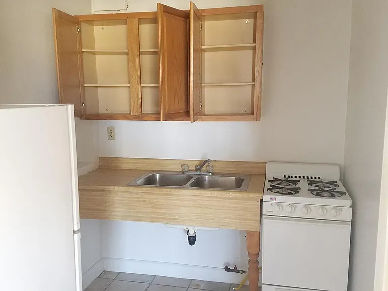 21 S Walnut St — Photo 6
