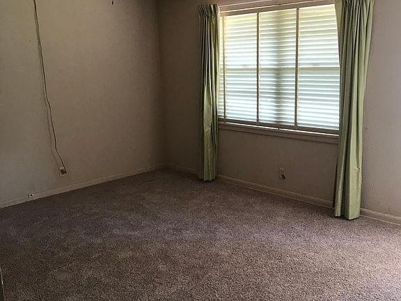 2nd image of 3912 Billie Dr