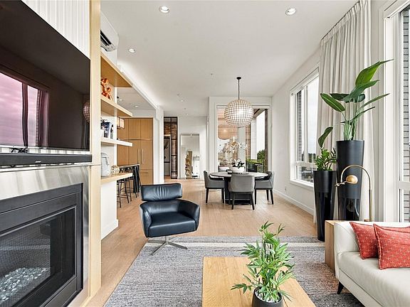 2nd image of 1033 Cook St #Penthouse 3