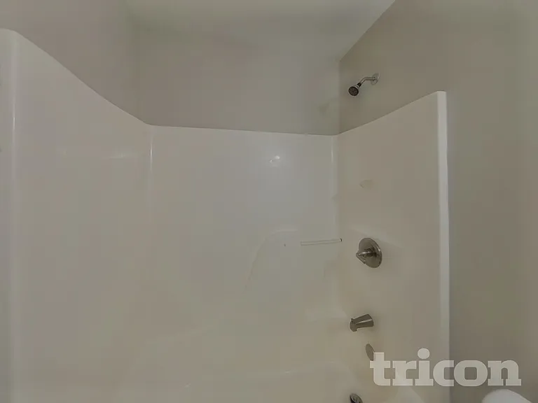 705 Continental Dr — Photo 12
