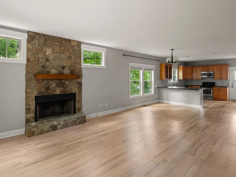 34 Pinecroft Rd — Photo 5