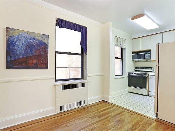2nd image of 405 W 57th St APT 4B