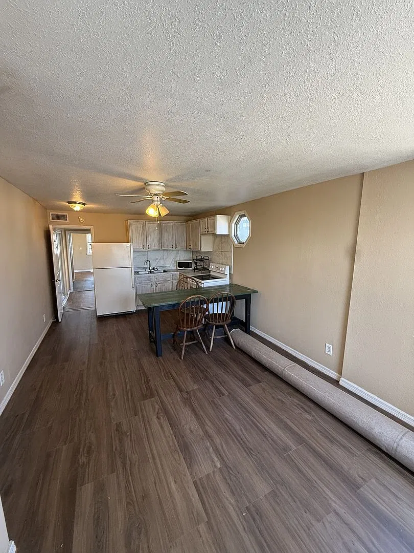 30 S Grandview — Photo 3