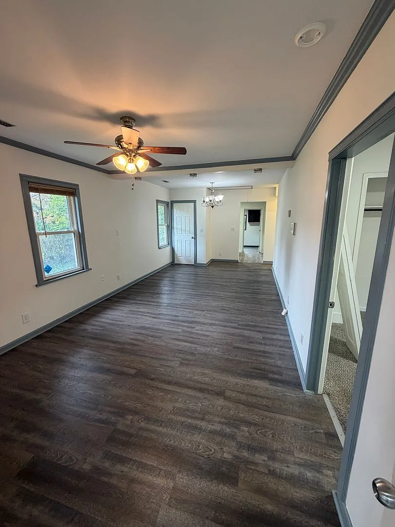 Charming Updated Bungalow with Enclosed Front Porch Move-In Ready — Photo 2