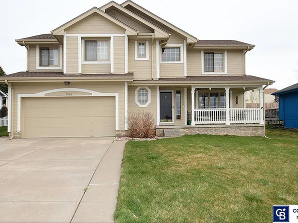 7006 Hill Crest Ln, La Vista, NE 68128