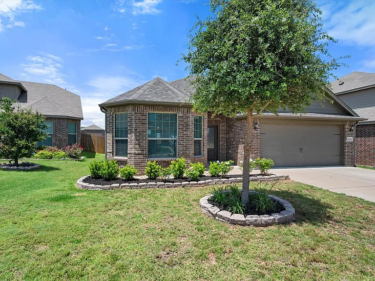 4004 Millau Ln — Photo 1