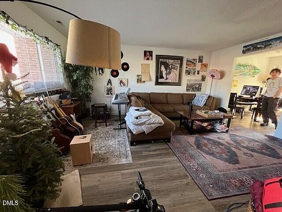 2nd image of 2338 Champion Ct