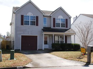 734 Kings Ridge Dr, Newport News, VA 23608