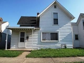 2nd image of 124 Town St