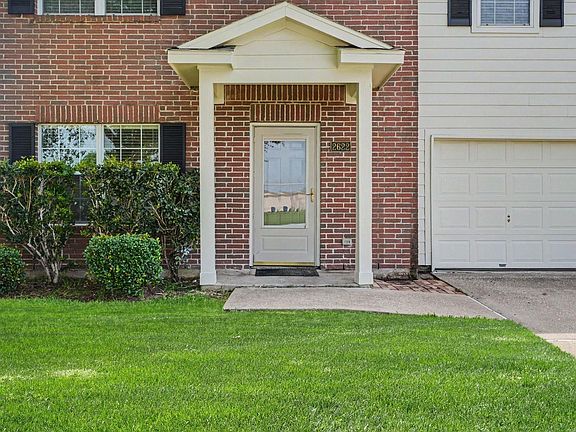 4th image of 2622 Tarpon Dr
