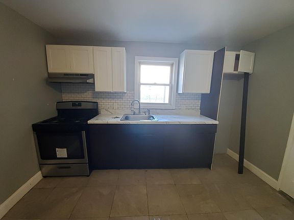 3rd image of 26 Smith St #1