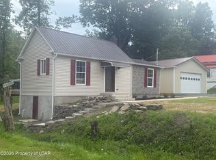 392 Lehman Outlet Rd, Dallas, PA 18612