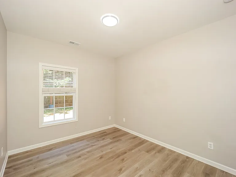 323 Oakhaven Way — Photo 14