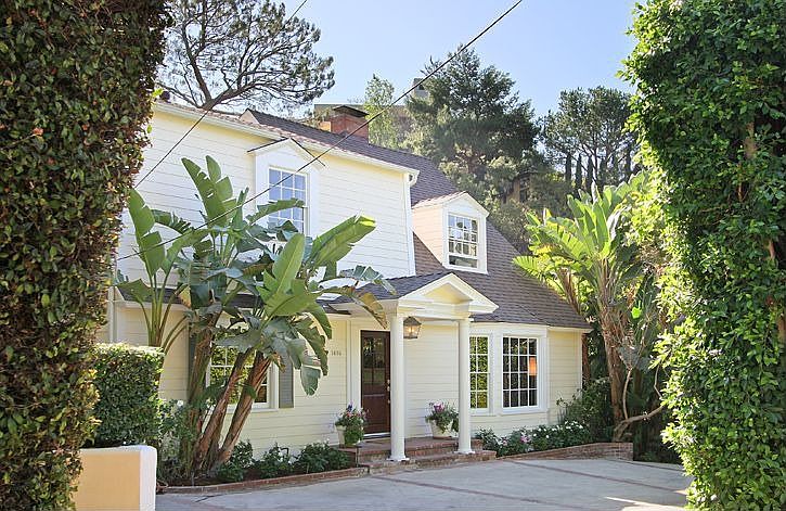 1st image of 1496 N Doheny Dr