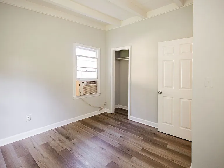 4170 Palace Ave — Photo 32