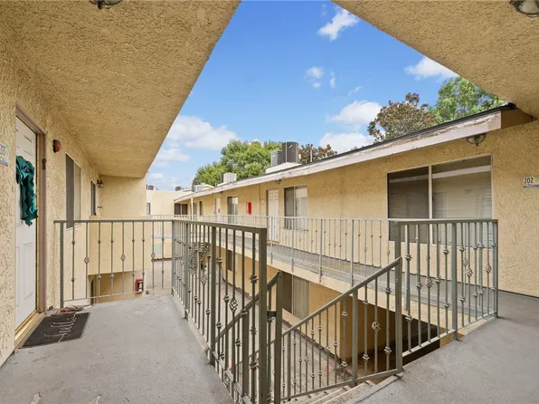 7035 Woodley Ave Unit 205, Van Nuys, CA 91406