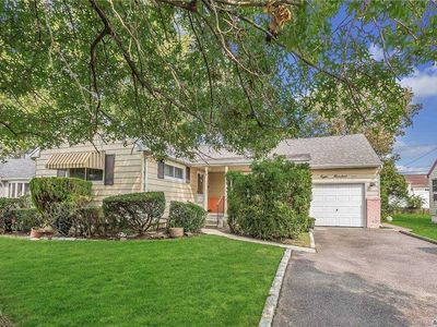 800 Cornell Rd, Franklin Square, NY, 11010