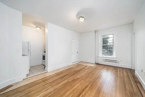 600 Willow Ave Photo 1