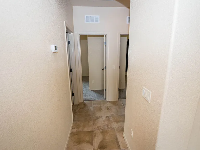 278 Bainbridge Dr — Photo 27