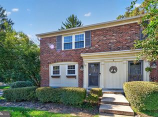 5842 Rexford Dr, Springfield, VA 22152