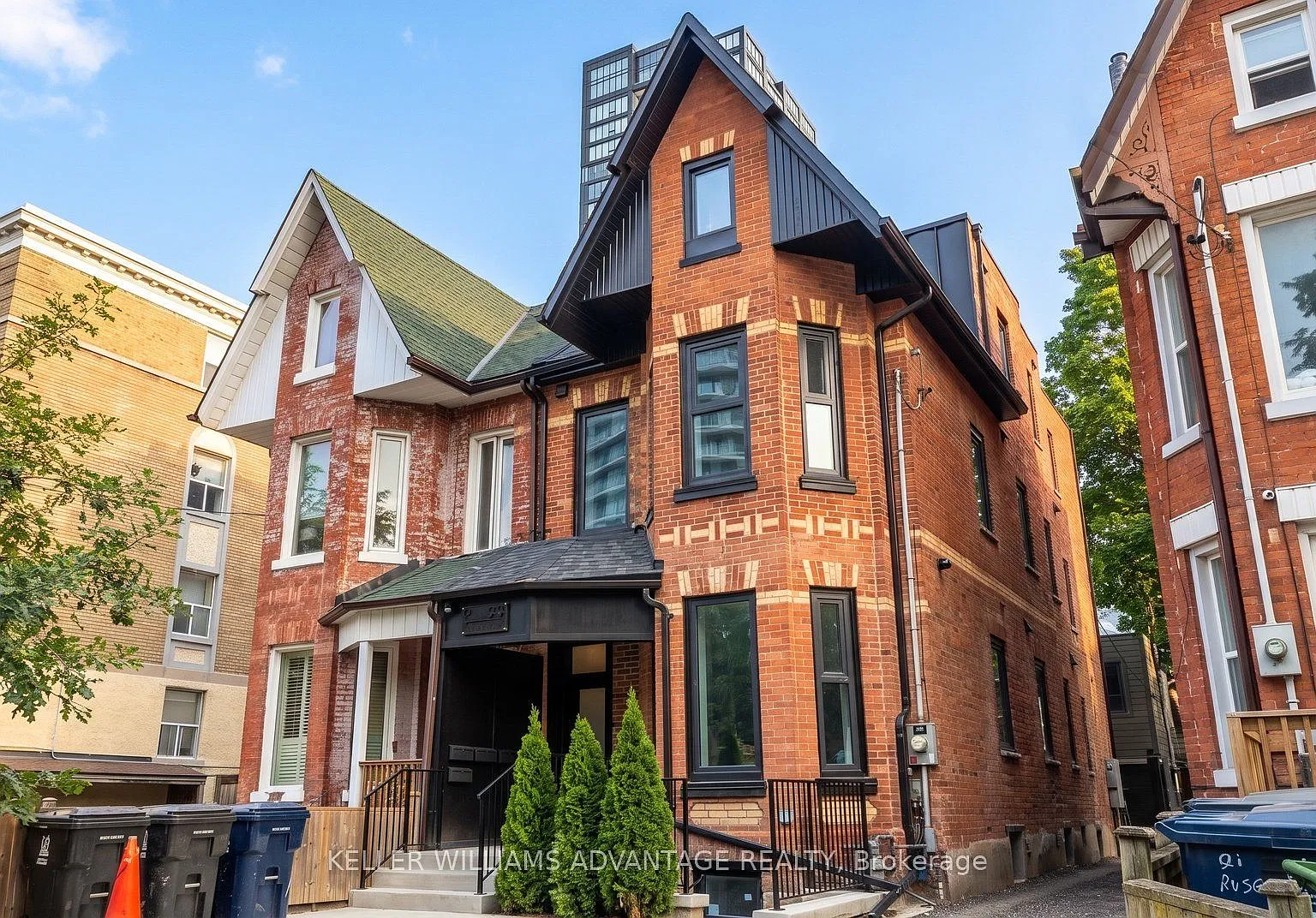 3 bed, $5,650 — Photo 1