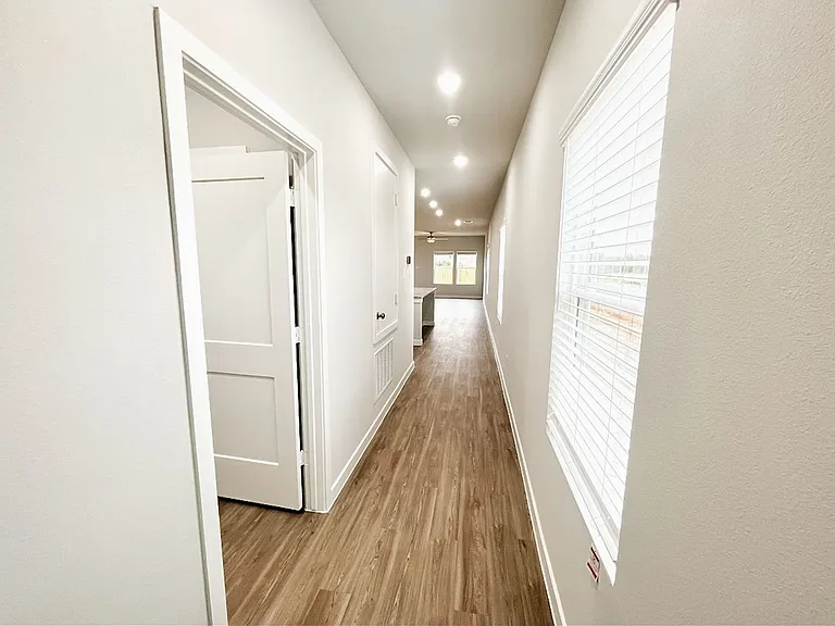 11848 Whirlaway Dr — Photo 14