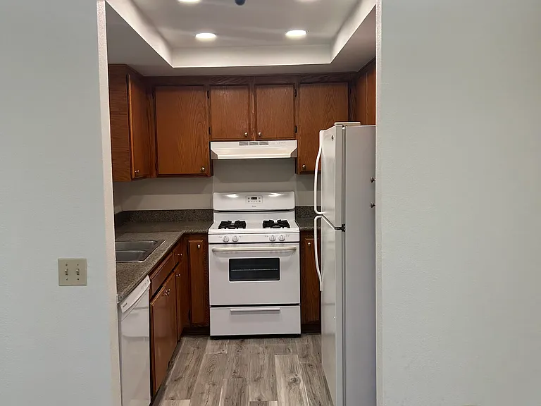 795 Brookstone Rd #204 — Photo 11