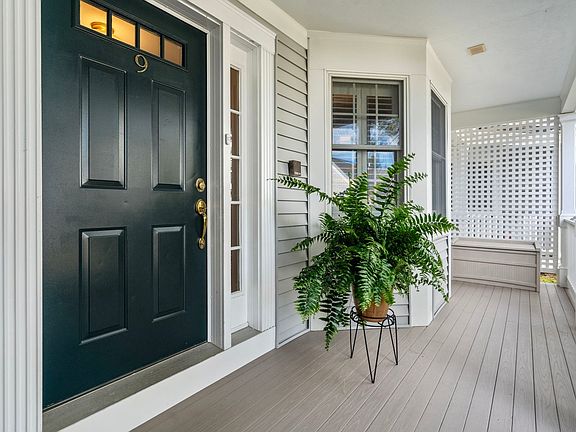 2nd image of 9 Highcroft Way #9