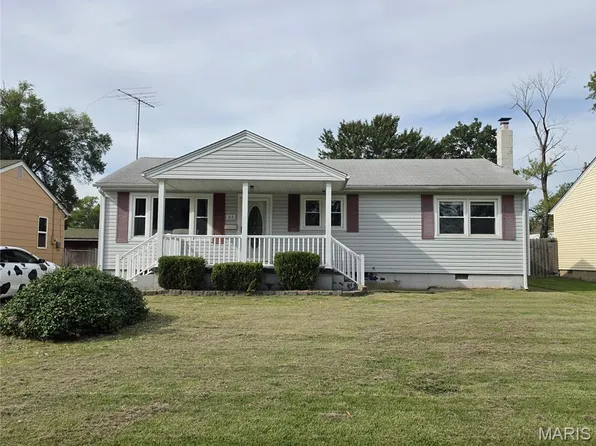 313 Spruce St, Farmington, MO 63640