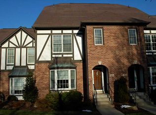 606 Kingsberry Cir, Pittsburgh, PA 15234