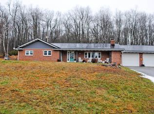 29 Crescent Dr, Windber, PA 15963