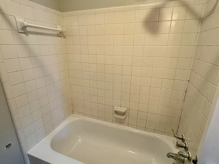 21804 Marlin Ave — Photo 52