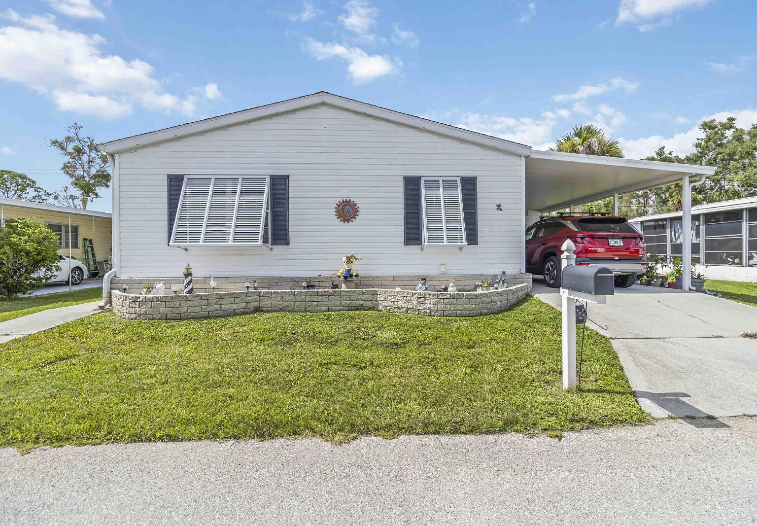 3 bed, 2.0 bath, 1179 sqft, $1,700 — Photo 1