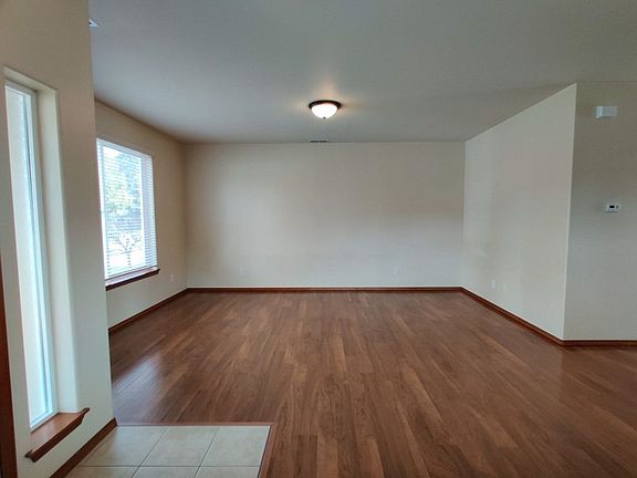 2nd image of 515 Ferry St SW #B