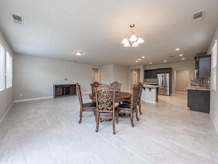 3555 Encino Ave — Photo 9