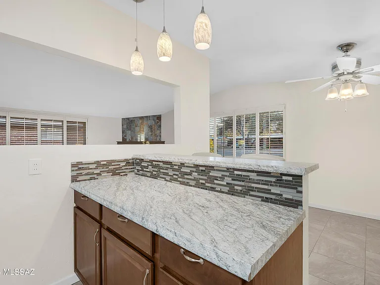 5819 E Rosewood St — Photo 6