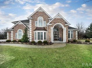 10526 N Osage Ct, Peoria, IL 61615