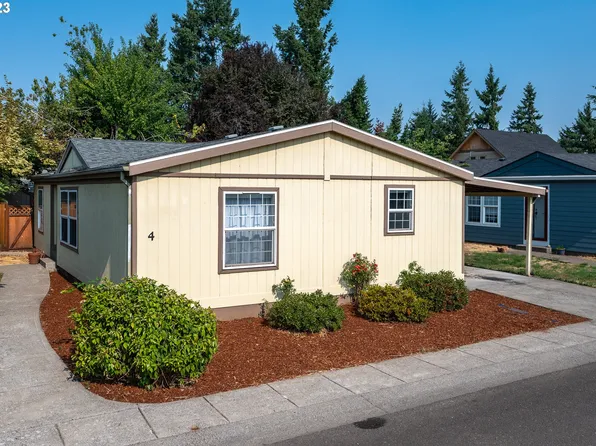 10698 Cone St NE #4, Donald, OR 97020