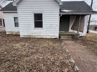 715 E Jefferson Ave, Chrisman, IL 61924