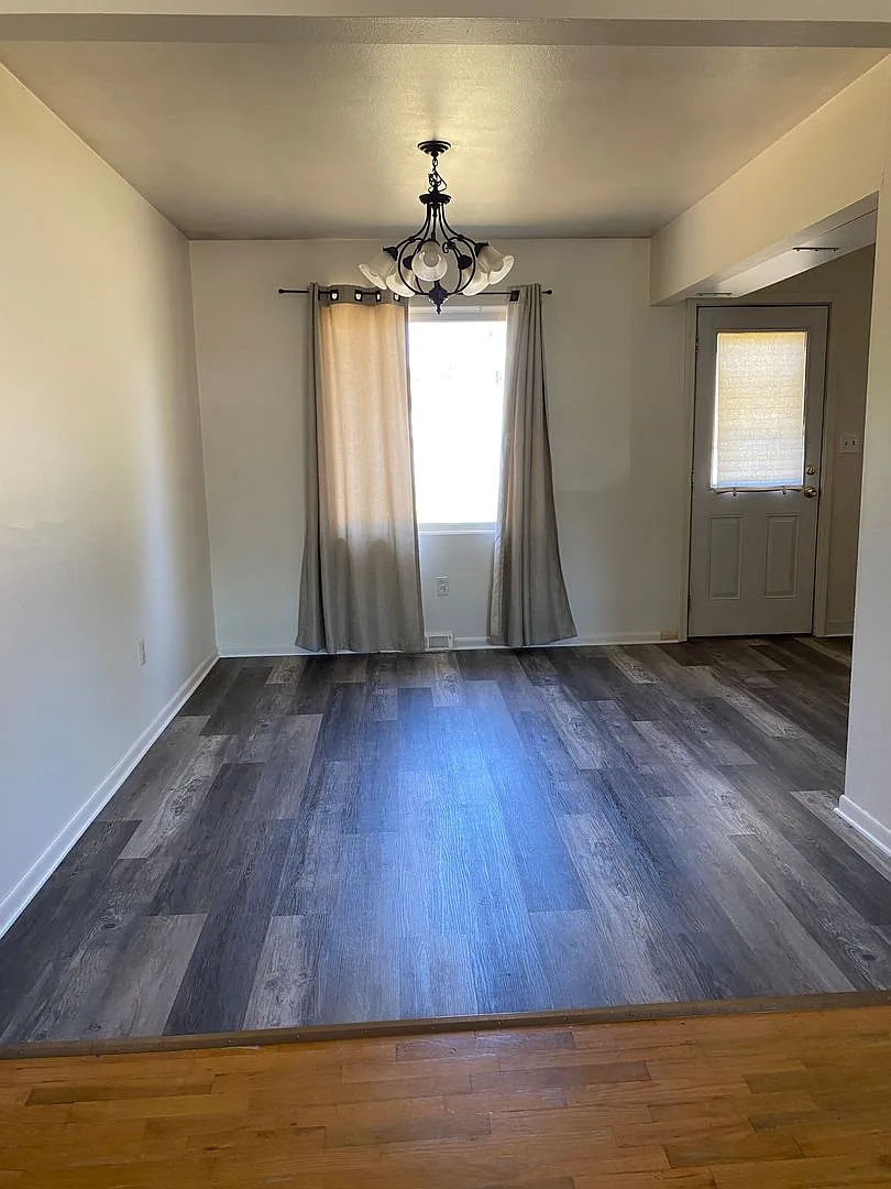 South Missoula 3 bedroom with fenced yard and garage — Photo 3