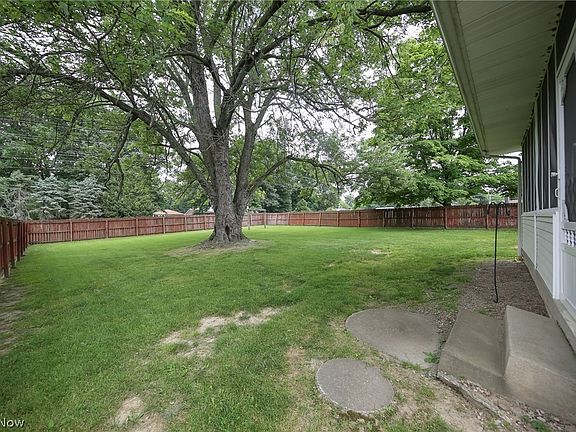 2nd image of 780 Teakwood Dr