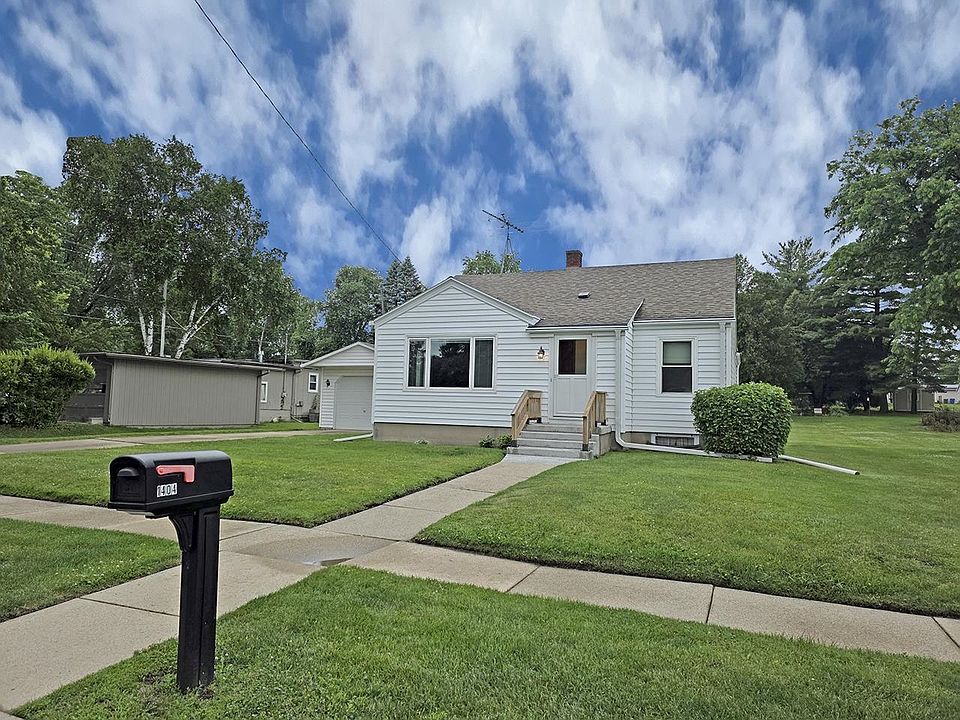 1st image of 1404 Center St