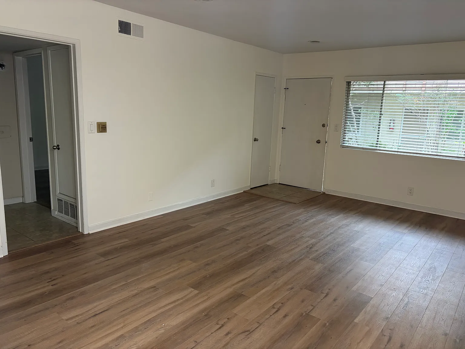 12030 Goshen Ave — Photo 1