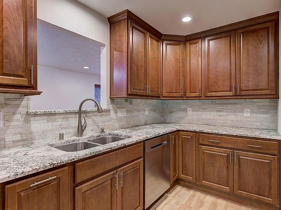 3rd image of 7633 McConnel Dr