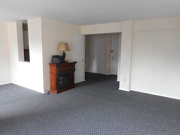 2nd image of 42 Pine St